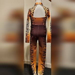 Costume